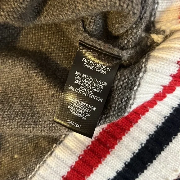 Simons gray sweater - Picture 3 of 8